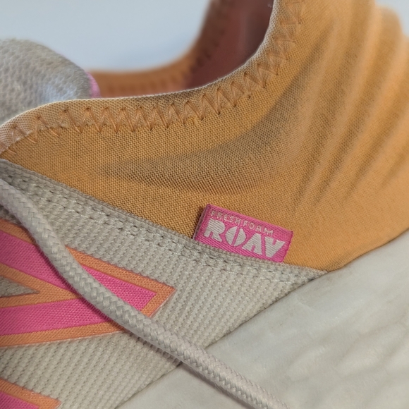 New Balance 8.5 Fresh Foam Roav Pink and White Sneakers with Cushioned Sole - Picture 14 of 15